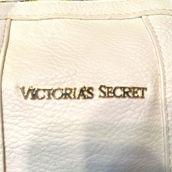 New Victoria’s Secret Handbag - Picture 3 of 7